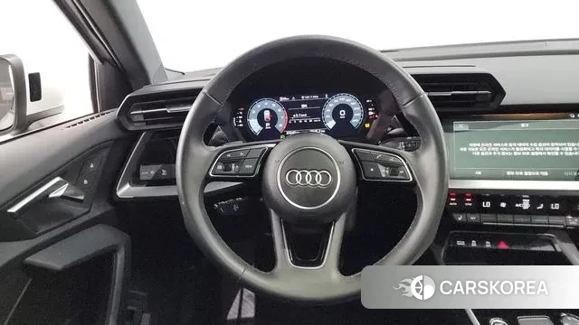 Audi A3 (8Y) 2023 Белый из Кореи, фото 4