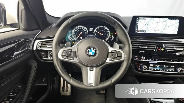 BMW 5 Series (G30) 2018 Белый из Кореи, фото 4