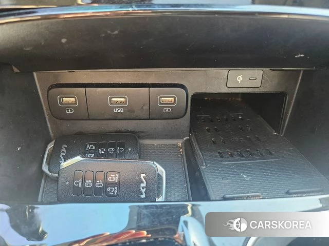 Kia Carnival 4th generation 2022 Белый из Кореи, фото 4