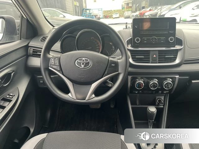 Toyota YARIS L Zhixuan 2023 Белый из Китая, фото 4