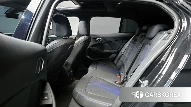 BMW 1 Series (F40) 2024 Черный из Кореи, фото 4