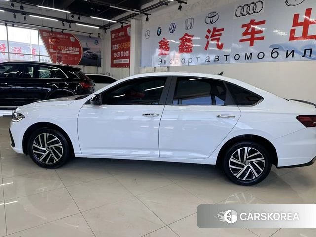 Volkswagen Lavida 2023 Белый из Китая, фото 4