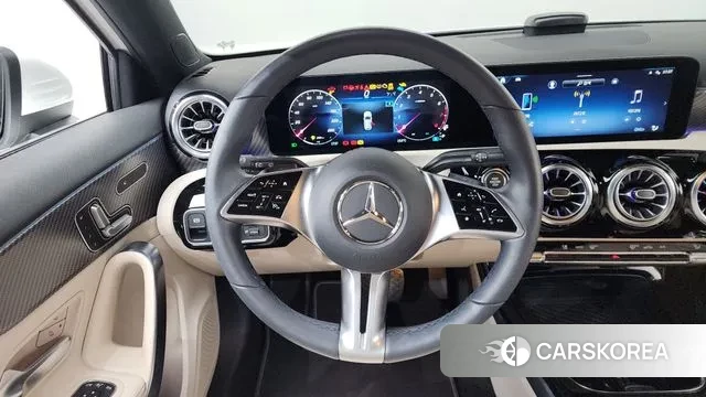 Mercedes-Benz A-Class W177 2025 Белый из Кореи, фото 4