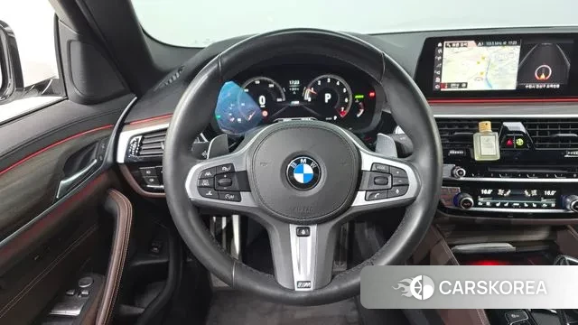 BMW 5 Series (G30) 2019 Белый из Кореи, фото 4