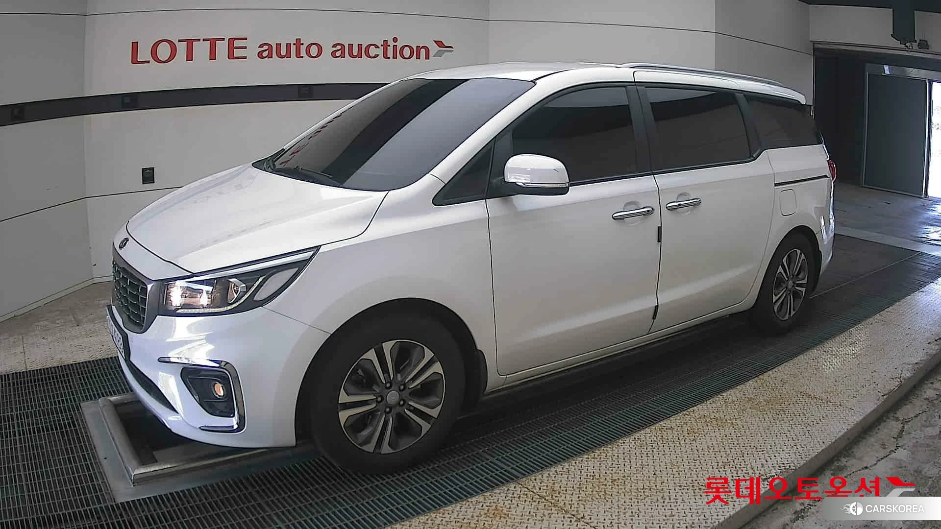 Kia Carnival 2020 Snow White Pearl (optional) из Кореи, фото 4