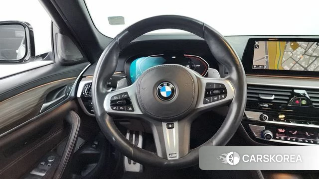 BMW 5 Series (G30) 2020 Белый из Кореи, фото 4