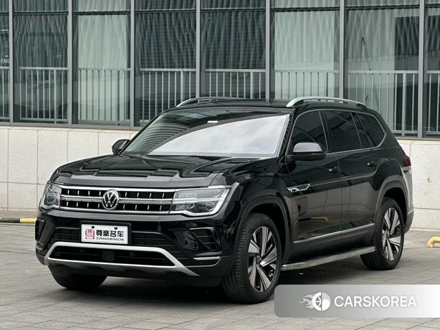 Volkswagen Tourang 2023 Черный из Китая, фото 4