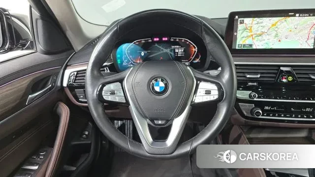 BMW 5 Series (G30) 2021 Черный из Кореи, фото 4