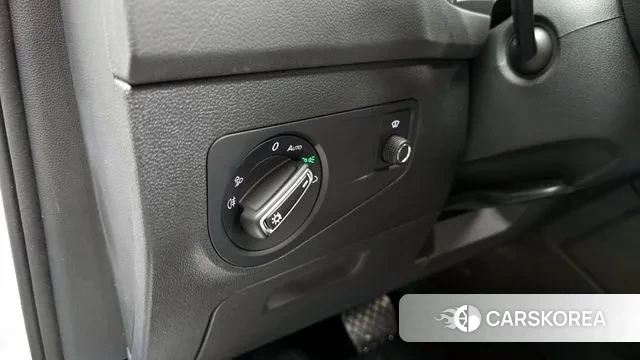 Volkswagen Tiguan second Generation 2022 Белый из Кореи, фото 4