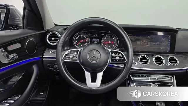 Mercedes-Benz E-Class W213 2018 Серый из Кореи, фото 4