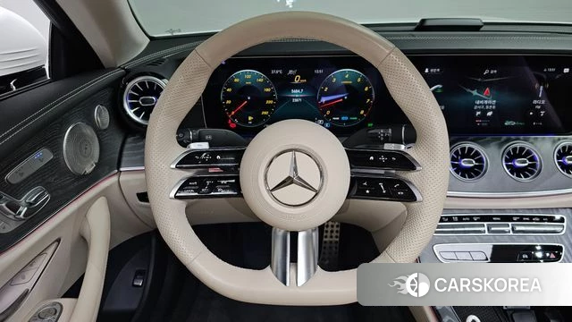 Mercedes-Benz E-Class W213 2023 Белый из Кореи, фото 4