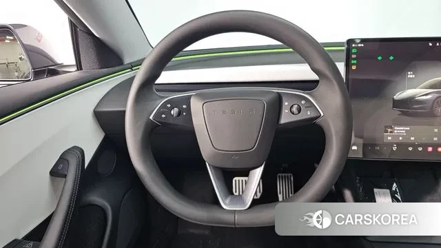 Tesla Model 3 2025 Серый из Кореи, фото 4