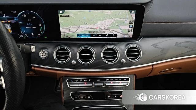 Mercedes-Benz E-Class W213 2021 Белый из Кореи, фото 4