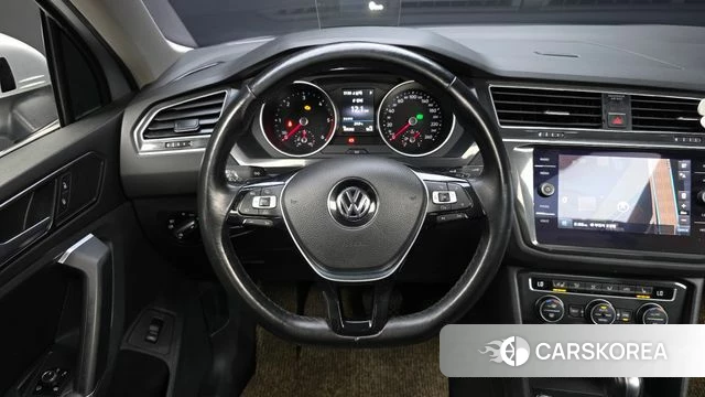 Volkswagen Tiguan second Generation 2018 Серебряный из Кореи, фото 4