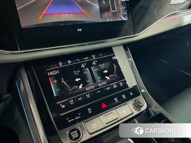 Audi Q8 (4M) 2025 Черный из Кореи, фото 4