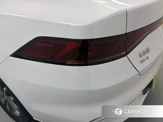 BYD Qin PLUS DM 2024 Белый из Китая, фото 4
