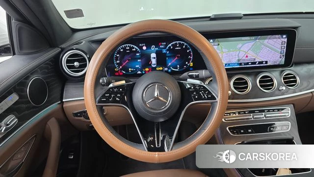 Mercedes-Benz E-Class W213 2023 Белый из Кореи, фото 4