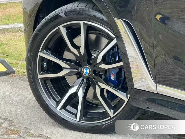 BMW X7 2021 Черный из Китая, фото 4