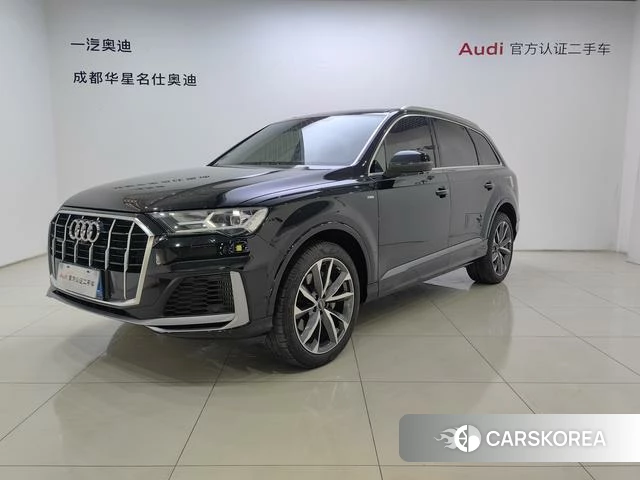 Audi Q7 2022 Черный из Китая, фото 4