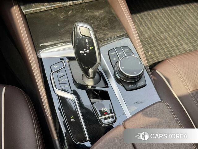 BMW 5 series 2023 Черный из Китая, фото 4