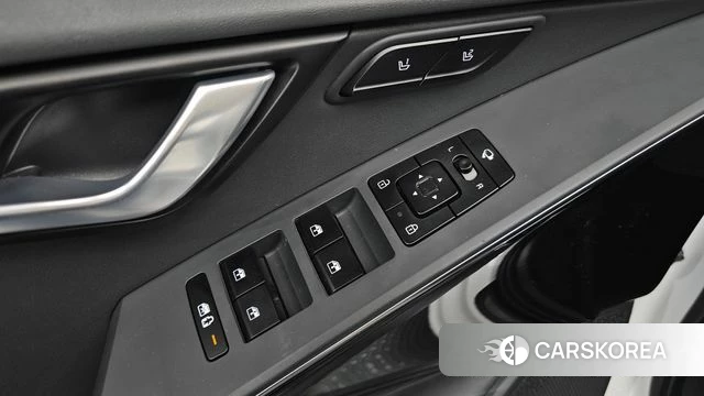 Kia Di Ol Nu Niro 2023 Белый из Кореи, фото 4