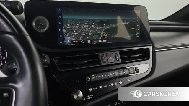 Lexus ES300h 7th generation 2022 Белый из Кореи, фото 4