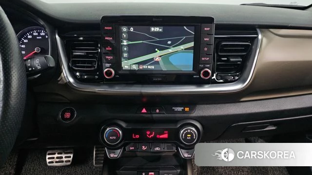 Kia Stonic 2019 Белый из Кореи, фото 4