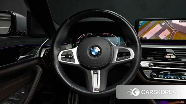 BMW 5 Series (G30) 2023 Серебристо-серый из Кореи, фото 4