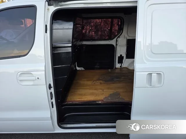 Hyundai The New Grand Starex 2019 Белый из Кореи, фото 4