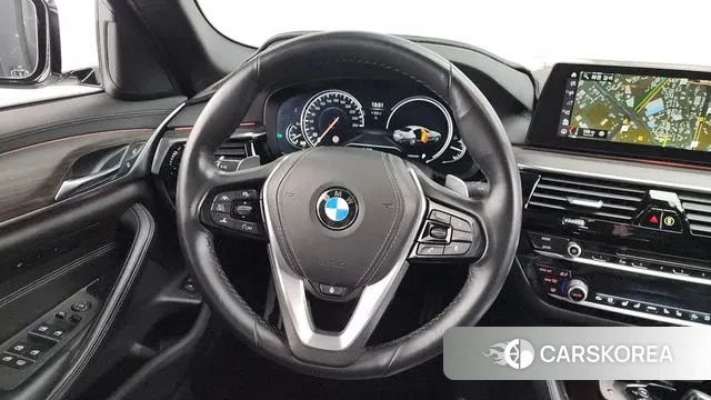 BMW 5 Series (G30) 2018 Белый из Кореи, фото 4