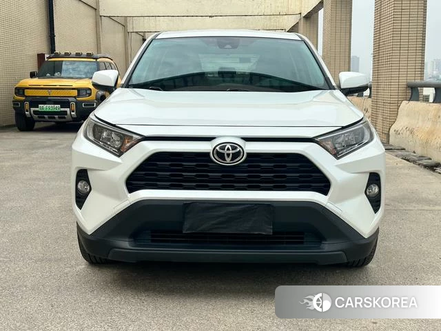 Toyota RAV4 Rongfang 2023 Белый из Китая, фото 4