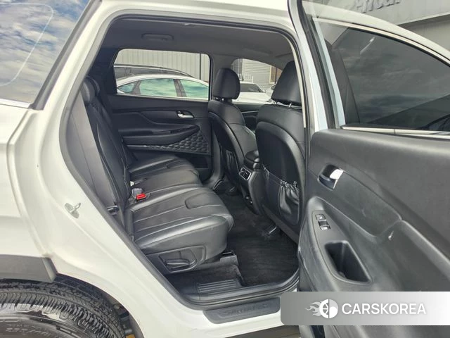 Hyundai The New Santa Fe 2023 Белый из Кореи, фото 4