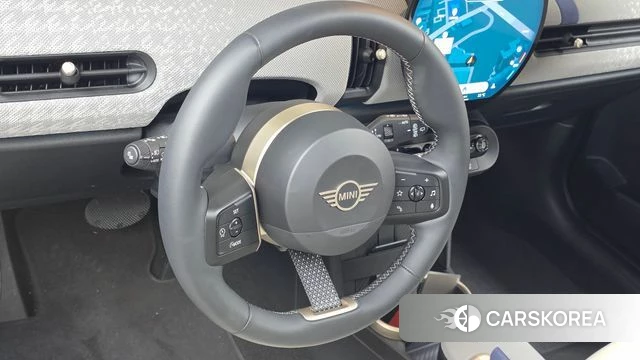 Mini Cooper S 4th Generation 2025 Красный из Кореи, фото 4