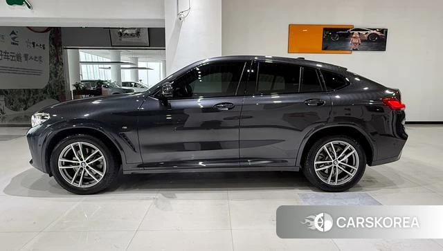 BMW X4 2018 Темно-серый из Китая, фото 4