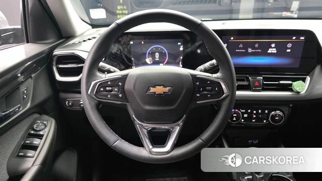 Chevrolet (GM Daewoo) The New Trail Blazer 2026 Серебристо-серый из Кореи, фото 4