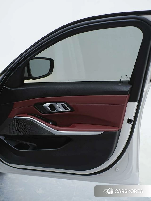 BMW 3 series 2023 Белый из Китая, фото 4