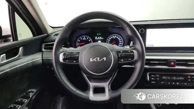 Kia K5 3rd generation 2023 Белый из Кореи, фото 4
