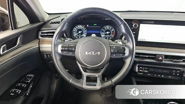 Kia K5 3rd generation 2023 Черный из Кореи, фото 4