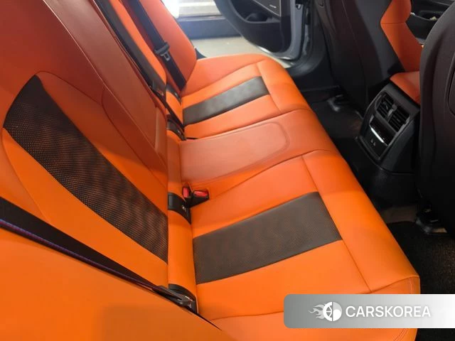 BMW M3 (G80) 2024 Светло-серебряный цвет из Кореи, фото 4