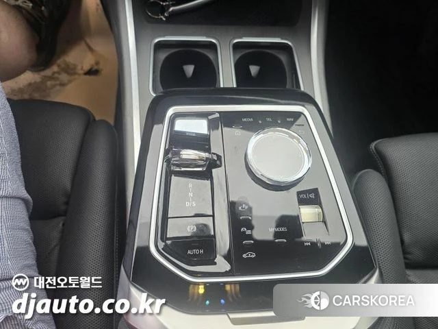BMW 7 Series (G70) 2023 Черный из Кореи, фото 4