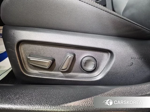 Toyota Camry (XV80) 2025 Цвет тростника из Кореи, фото 4