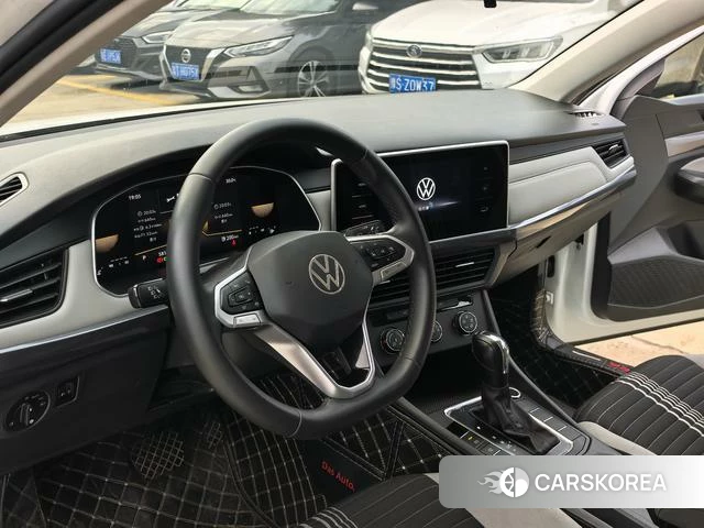 Volkswagen Bora 2024 Белый из Китая, фото 4