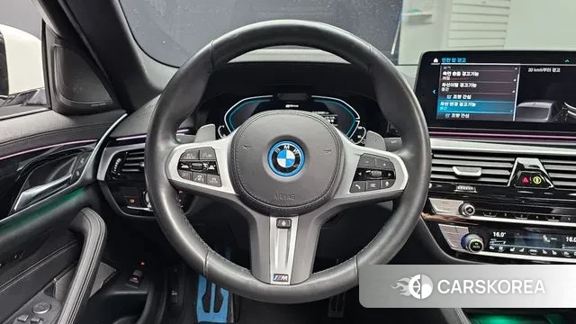 BMW 5 Series (G30) 2022 Белый из Кореи, фото 4