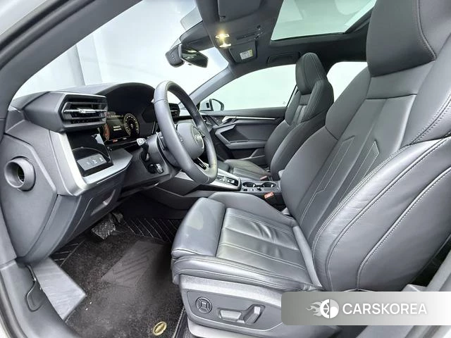 Audi A3 2023 Белый из Китая, фото 4