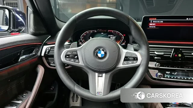 BMW 5 Series (G30) 2023 Черный из Кореи, фото 4