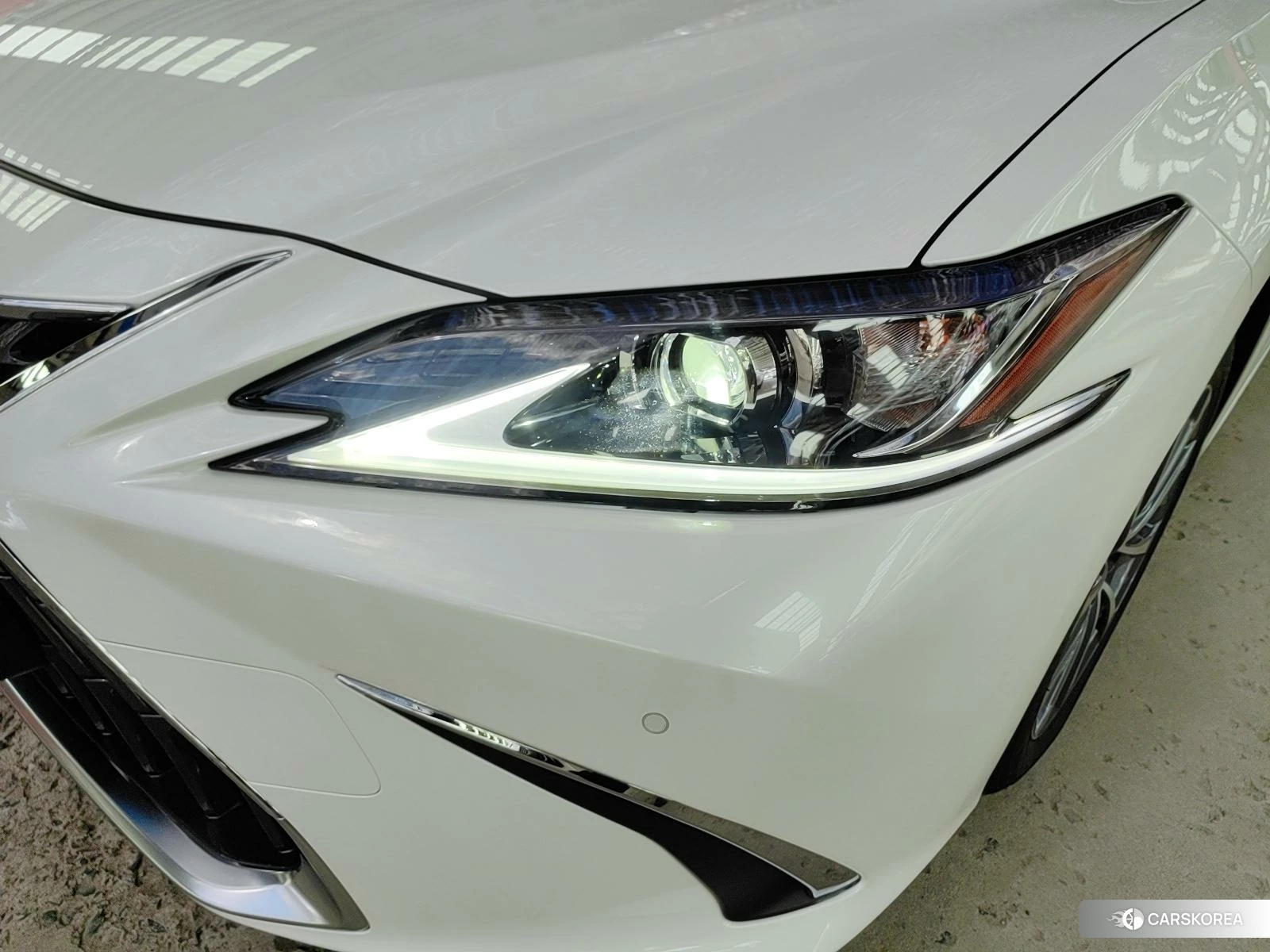 Lexus ES 2022 Белый из Китая, фото 4