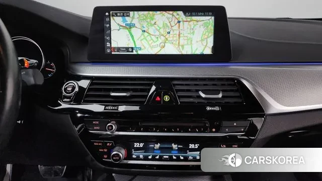 BMW 5 Series (G30) 2018 Белый из Кореи, фото 4