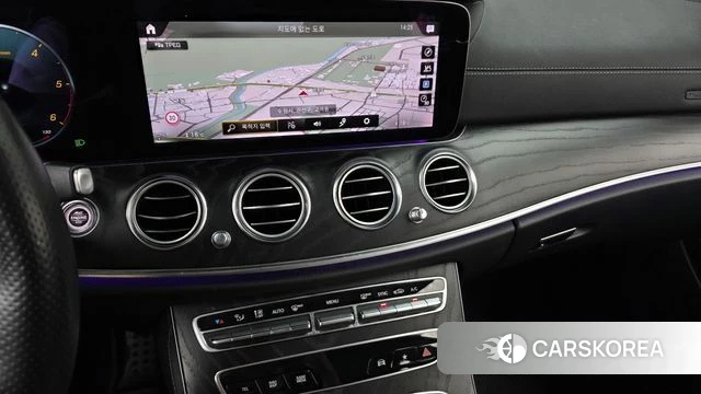 Mercedes-Benz E-Class W213 2020 Белый из Кореи, фото 4