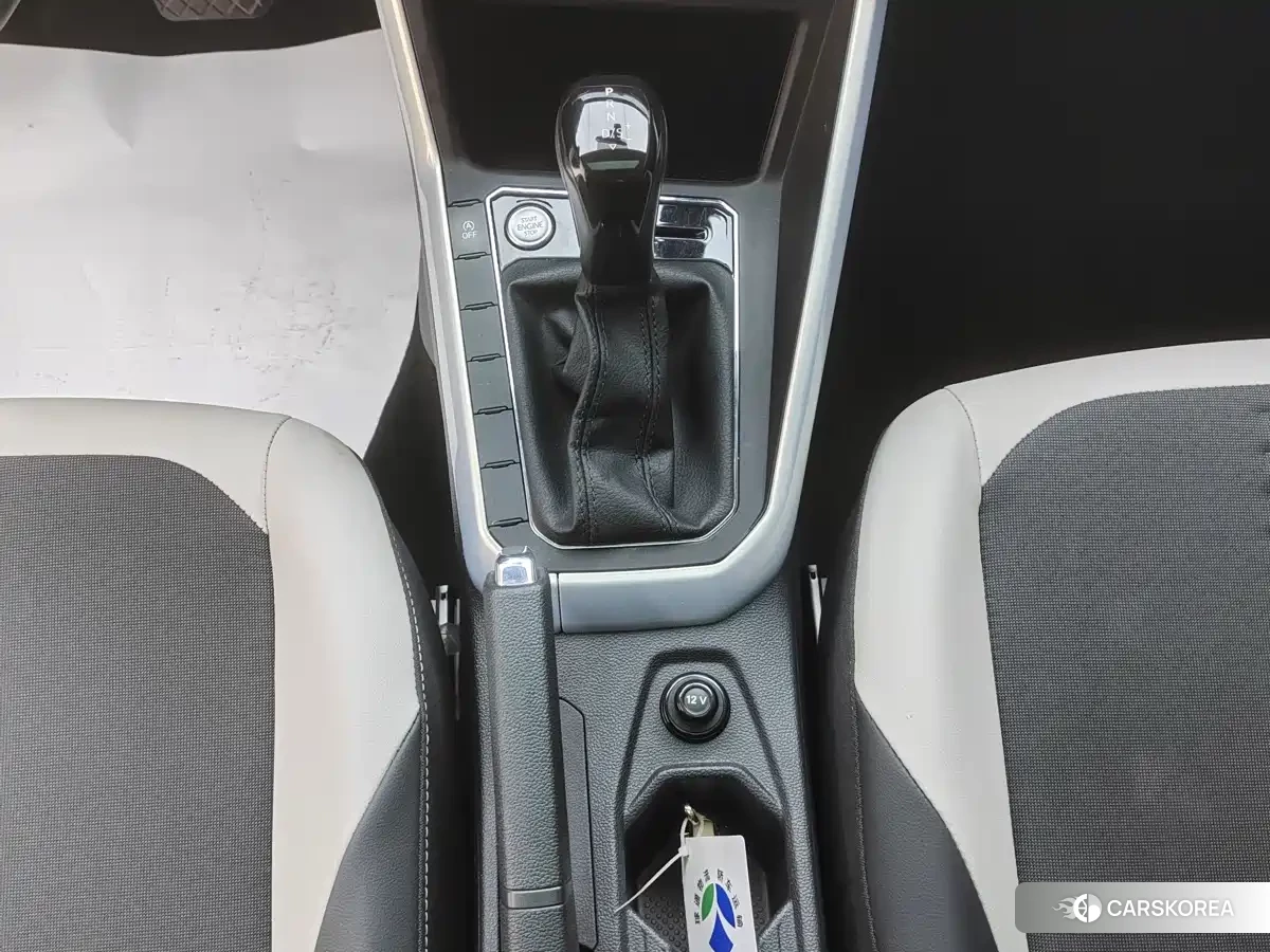 Volkswagen Polo 2022 Белый из Китая, фото 4