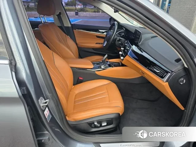 BMW 5 Series (G30) 2019 Серый из Кореи, фото 4